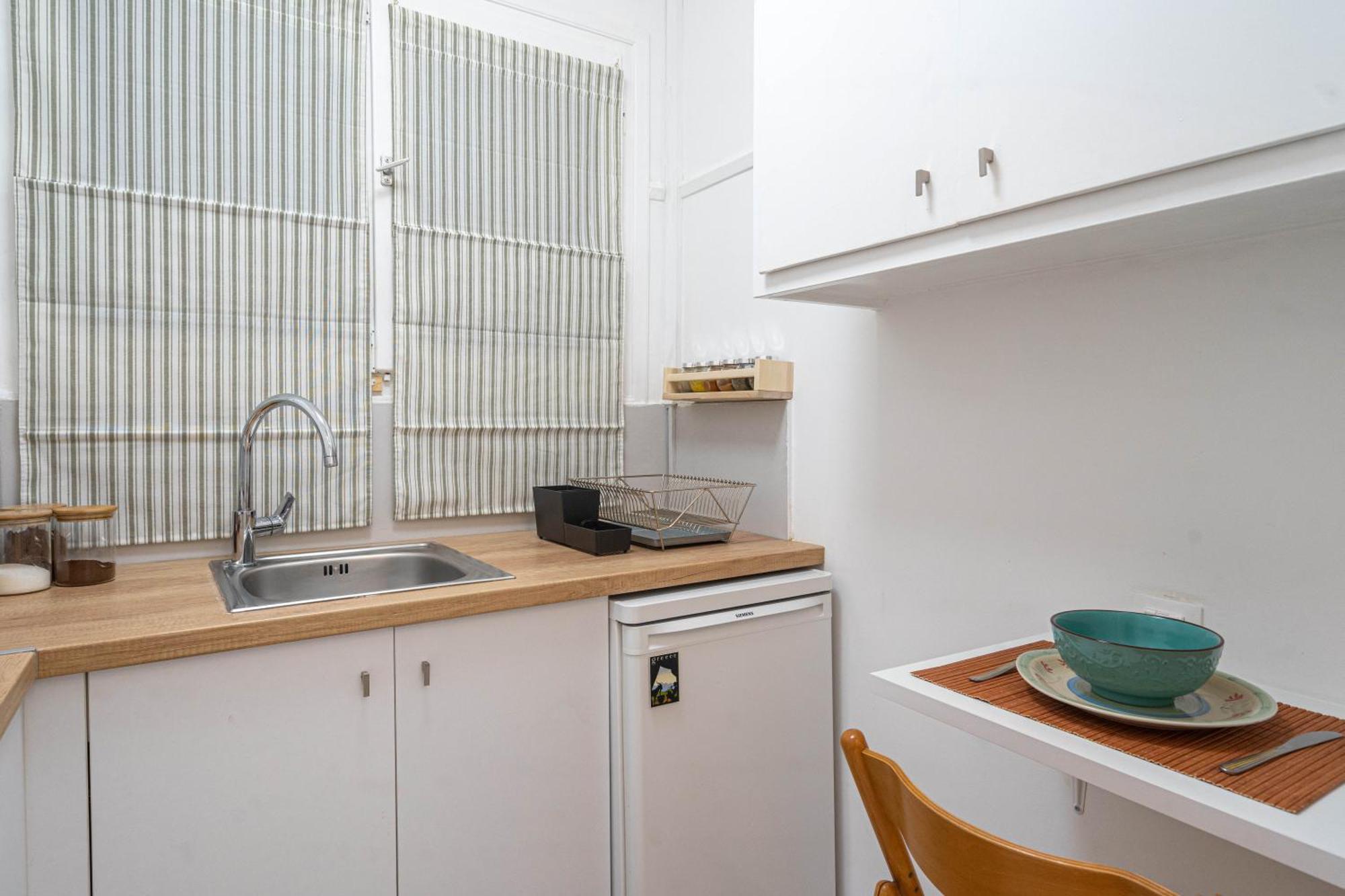 אתונה Lovely Studio In Likavitos Hill מראה חיצוני תמונה